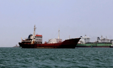 الحوثيون يختطفون سفينة شحن إماراتية قبالة سواحل الحديدة