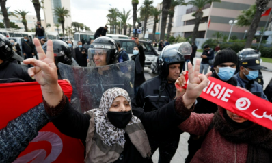 تعزيزات أمنية واعتقال لمحتجين.. انطلاق مظاهرات بتونس في ذكرى الثورة