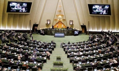 البرلمان الإيراني يذكر رئيسي بـ{الخطوط الحمر» في فيينا