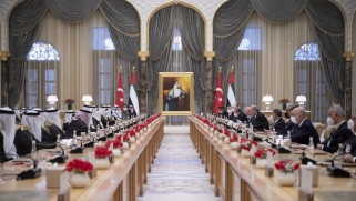 أردوغان في الإمارات: فرصة مواتية لاستعادة ثقة الخليجيين