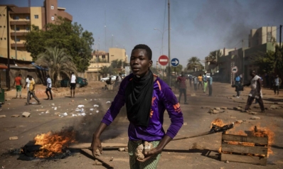 الفشل في مكافحة الإسلاميين المتشددين يُشجع الانقلابات في غرب أفريقيا