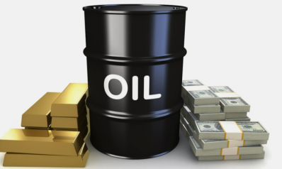 أسعار النفط تتقلب وسط شح الإمدادات والذهب يحقق ارتفاعا جديدا