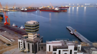 مؤهل لاستقبال أكبر سفن الحاويات في العالم.. سلطنة عمان تفتتح ميناء الدقم رسميا