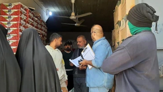 البطاقة التموينية بالعراق.. ملف يصعب على الحكومة تحقيقه للفقراء