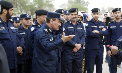 الكويت تسمح للشرطة باستخدام سلاح جديد خلال ملاحقة المطلوبين أمنيا