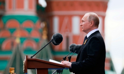 بوتين يدافع عن قراره في أوكرانيا ويحذّر من أهوال حرب شاملة