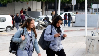 ترسانة القوانين ضد العنف لا تمنع “السحل الإلكتروني” للنساء في تونس