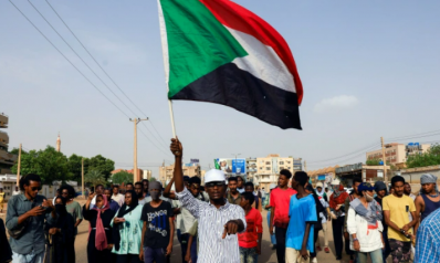“جمعة الغضب”.. المظاهرات تتواصل في السودان والشرطة تنفي مسؤوليتها عن سقوط قتلى أمس
