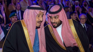 العاهل السعودي يتخلى عن منصب رئيس الوزراء ويسنده إلى ولي العهد