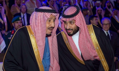 العاهل السعودي يتخلى عن منصب رئيس الوزراء ويسنده إلى ولي العهد