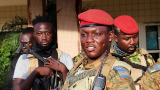 بوركينا فاسو: الجهاديون يحاصرون المدن والمظاهرات ضد فرنسا