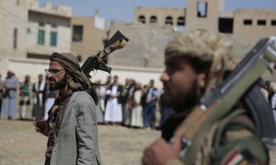 الحوثيون بعد استهداف ميناء الضبة: إما منحنا عائدات النفط أو انتظروا الحديد والنار