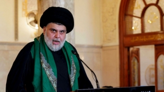 الصدر يتخوف من انتقال انتفاضة إسقاط العمائم من إيران إلى العراق