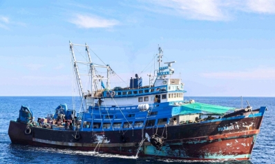 البحرية الأميركية تعترض سفينة على متنها ذخيرة في طريقها إلى اليمن