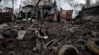 تصعيد القتال من أجل إنهاء الحرب إستراتيجية بايدن الجديدة في أوكرانيا