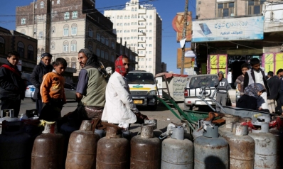 أزمة غاز الطهو تضاعف معاناة اليمنيين على أبواب شهر رمضان