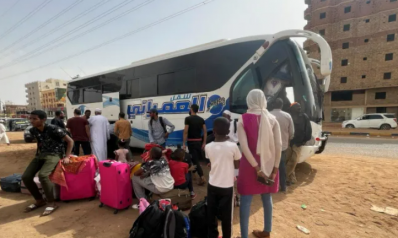 “جائعون ومنهكون”.. السودانيون يسابقون الزمن للفرار من الحرب