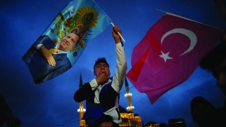 إردوغان في مستهل ولايته يعد بـ«حزام سلام»