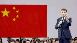 لسنا بلهاء: ماكرون يكشف عن سياسة “الزجاج المتصدع” التي تتبعها أوروبا مع الصين