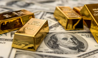 تراجع الذهب مع صعود الدولار والأسواق تقيم بيانات التضخم الأميركية