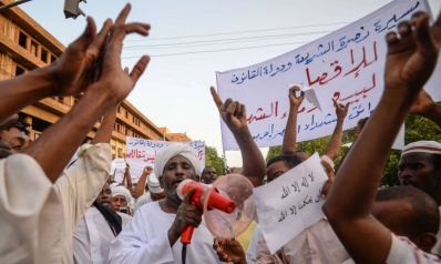 إلى متى تظل أوروبا مترددة في التعامل مع كيزان السودان