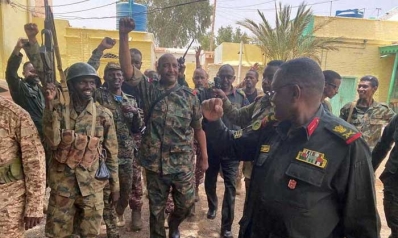 كم يستطيع قائد الجيش السوداني تحمل أخبار الهزائم والأنباء السيئة