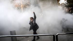 إيران … بعد عام من الانتفاضة الشعبية