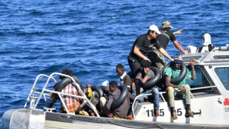 حزب الشّعب الأوروبي يرفض فكرة الحصار البحري لمنع تدفق المهاجرين