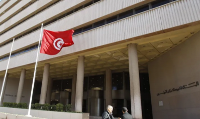 تونس تبقي دعم الكهرباء والوقود والغذاء وتزيد الضرائب على البنوك والفنادق