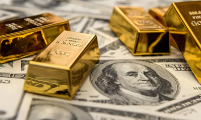 الدولار عند أدنى مستوياته في شهرين والذهب يرتفع