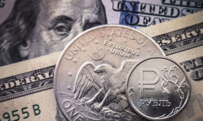 تذبذب الروبل والريال يعرقل الاستغناء عن الدولار بين روسيا وإيران