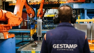 انتشار الروبوتات في المصانع يواجه عقبة تباطؤ الاقتصاد العالمي