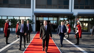 قانون الهجرة والاقتصاد على رأس أجندة زيارة رئيس الحكومة التونسية لباريس