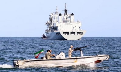 إيران بين مناورات الأصدقاء ومحادثات واشنطن حول البحر الأحمر