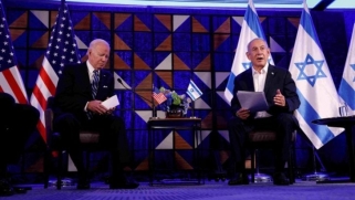 أمريكا وإسرائيل: من يخضع لمن؟