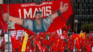 تركيا: حركة كثيفة في أروقة السياسة محورها الدستور الجديد
