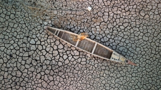 مفارقة الماء: الجفاف والفيضانات يحاصران الشرق الأوسط والخليج