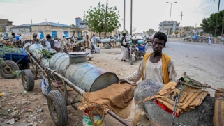 الهجرة تدفع أوروبا للانخراط السياسي في الحرب السودانية