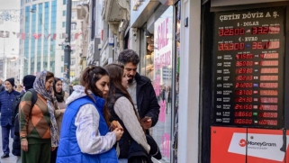 خسارة أردوغان الانتخابات المحلية يعمق تدهور الليرة