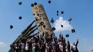 الأكاديميون في العراق يتحسرون على حال الجامعة العراقية بين الأمس واليوم