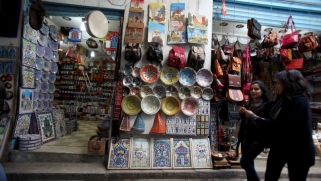 السياح العراقيون والإيرانيون وجهة جديدة للسياحة التونسية
