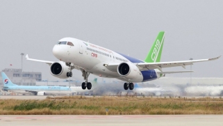 عين كوماك الصينية على السعودية لبدء رحلة منافسة عمالقة الطيران