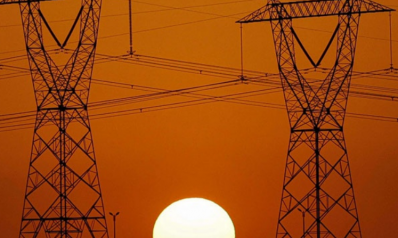 إجراءات مصرية لتخفيف أزمة الكهرباء يبدأ مفعولها في نهاية الصيف
