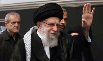 كيف دفع خامنئي بمعتدل مغمور إلى رئاسة إيران