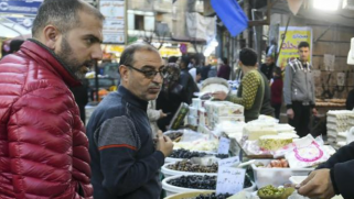 عودة الحياة إلى أسواق حلب… والمعارضة تشغّل الخدمات