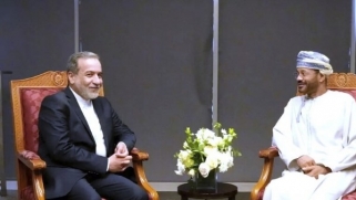 النصائح العربية والمبادرة الأمريكية طريق لإنقاذ إيران