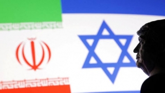استراتيجية التعويض الإيراني في مواجهة التهديدات الأمريكية الإسرائيلية
