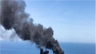 ضربة في قلب الخليج.. ناقلة نفط أميركية تتعرض لهجوم يهدد حرباً إقليمية شاملة