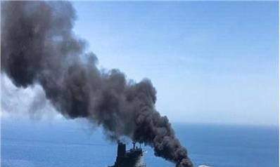 ضربة في قلب الخليج.. ناقلة نفط أميركية تتعرض لهجوم إيراني يهدد بحرب إقليمية شاملة