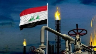 الاقتصاد العراقي حالة انكماش وانخفاضًا في سرعة تداول الأموال. من 30 ألف دينار إلى 2500… قصة حمال تكشف حقيقة الاقتصاد العراقي